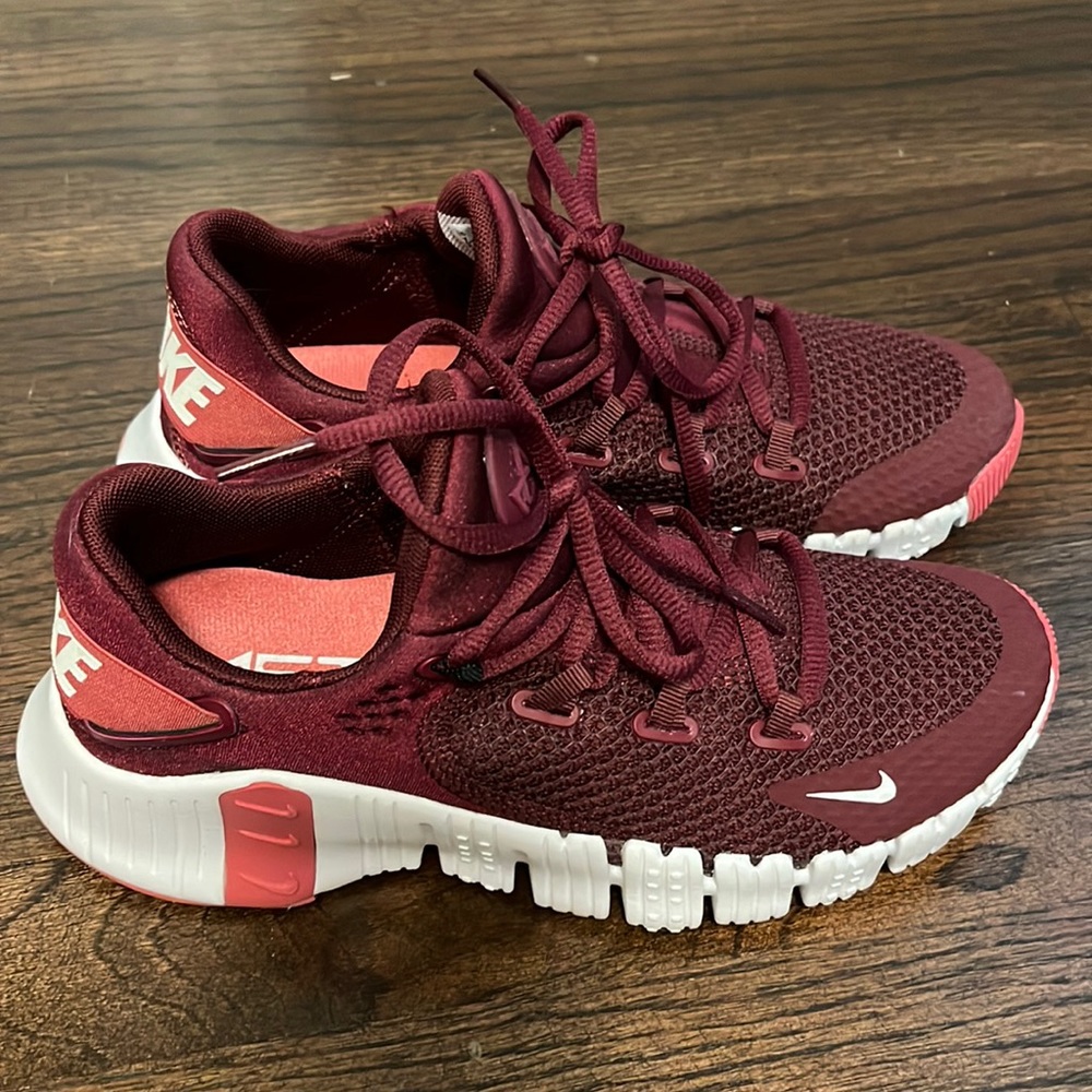 Nike Women’s Free Metcon 4 Size 7 (Fit 6.5)